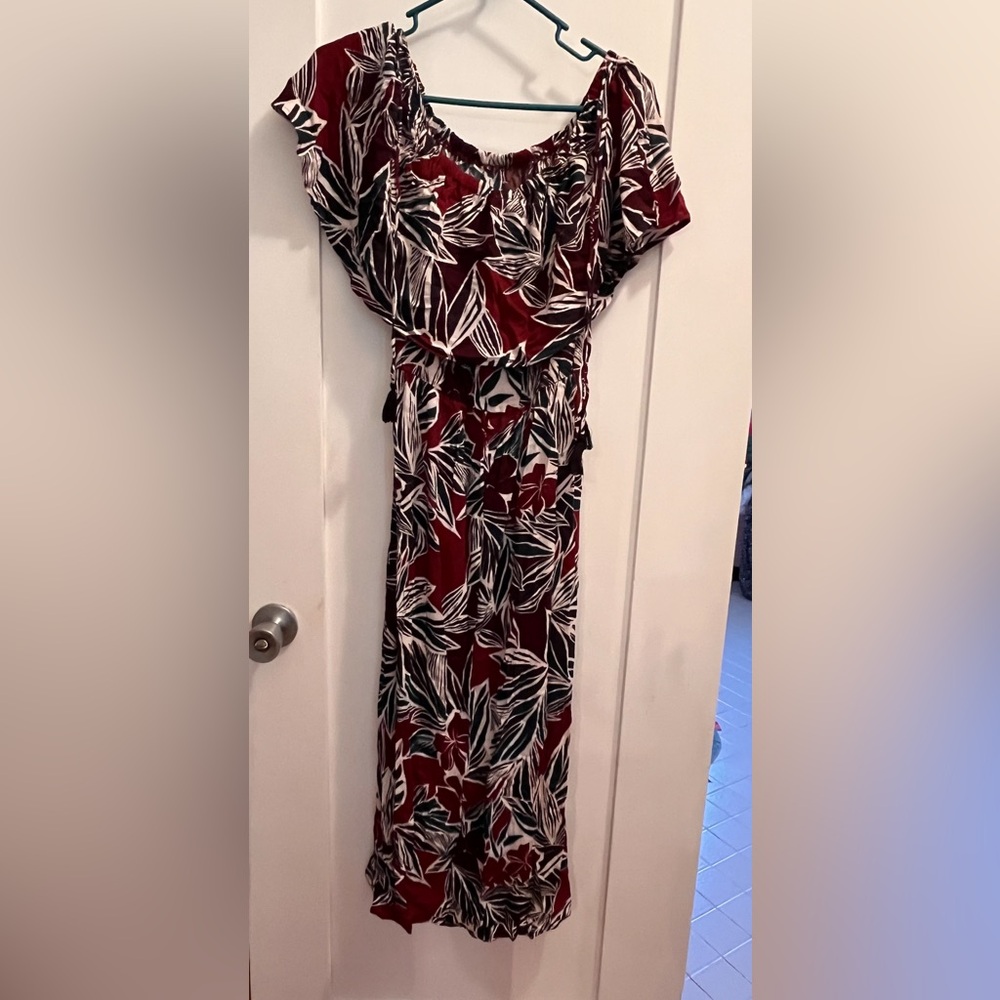 Fun summer midi dress. Size medium.